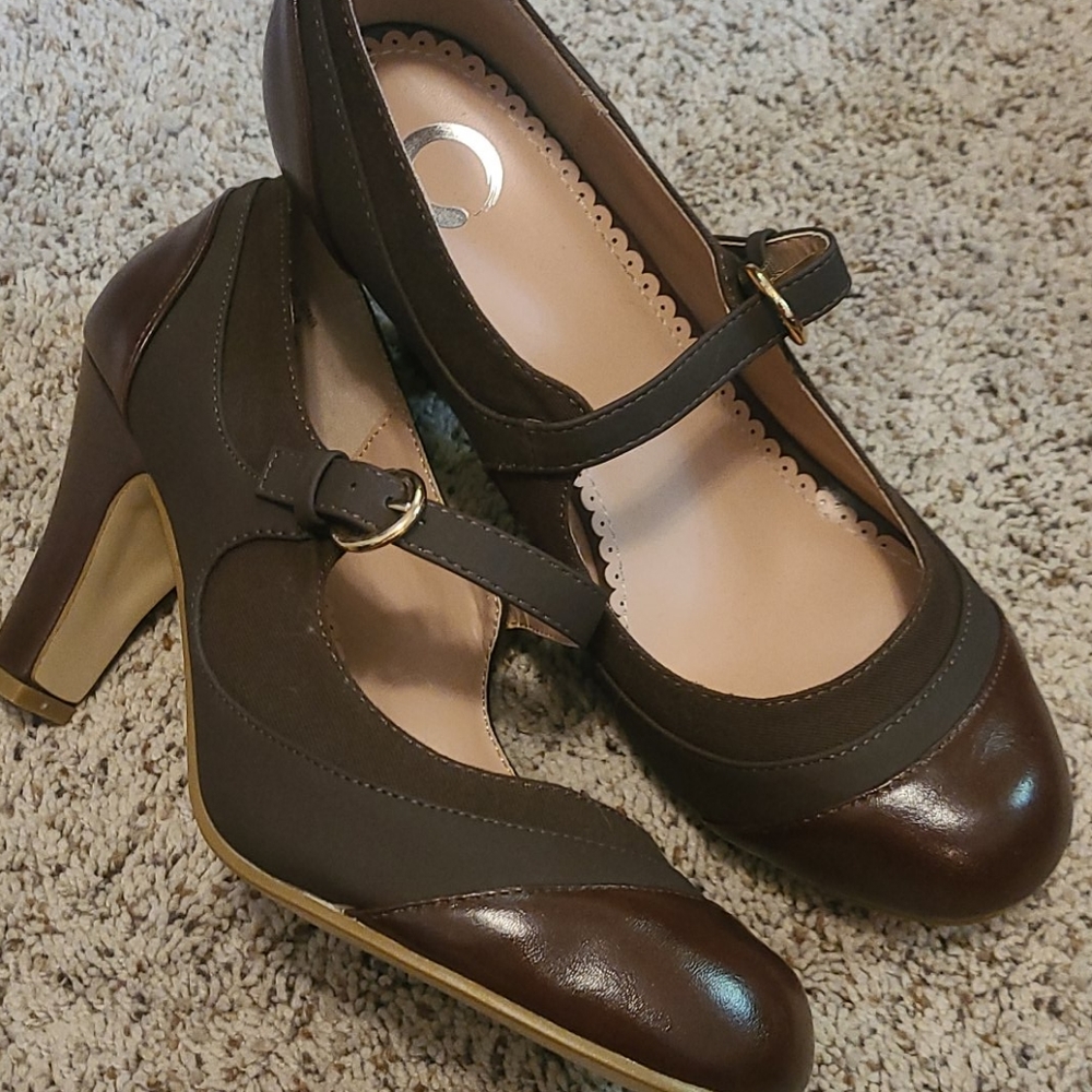 Ladies new brown heels